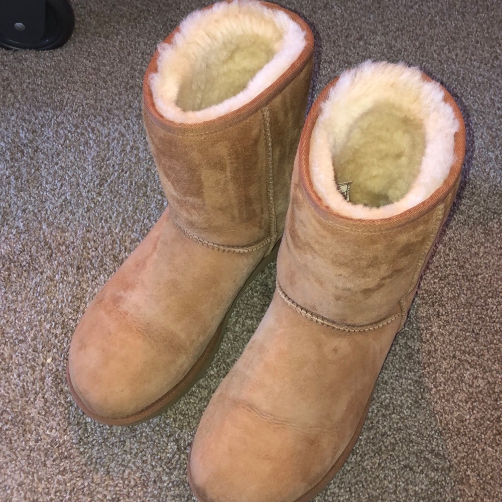 Ugg Boot Barely Worn Size 8. Chestnut Brown. - image 2